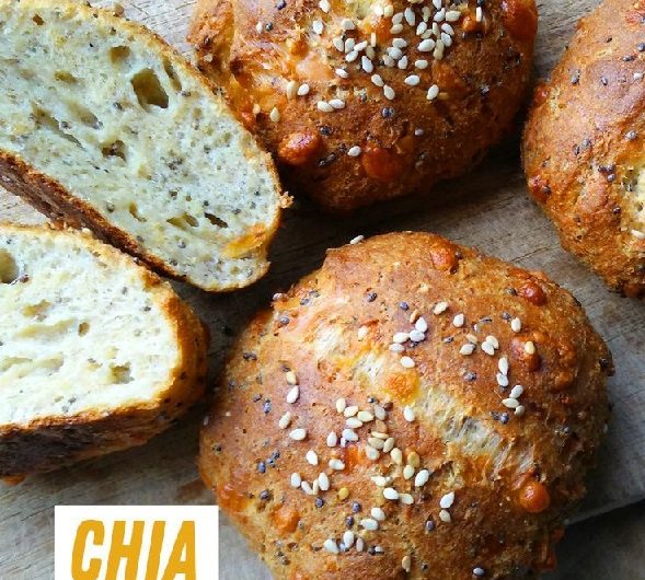 Low-Carb Chia-Eiweißbrötchen – leicht, luftig und perfekt für jeden Tag