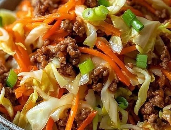 Mein tägliches Lieblingsgericht – Chinakohl mit Hackfleisch in cremiger Low-Carb-Soße, in 30 Minuten fertig und einfach himmlisch!