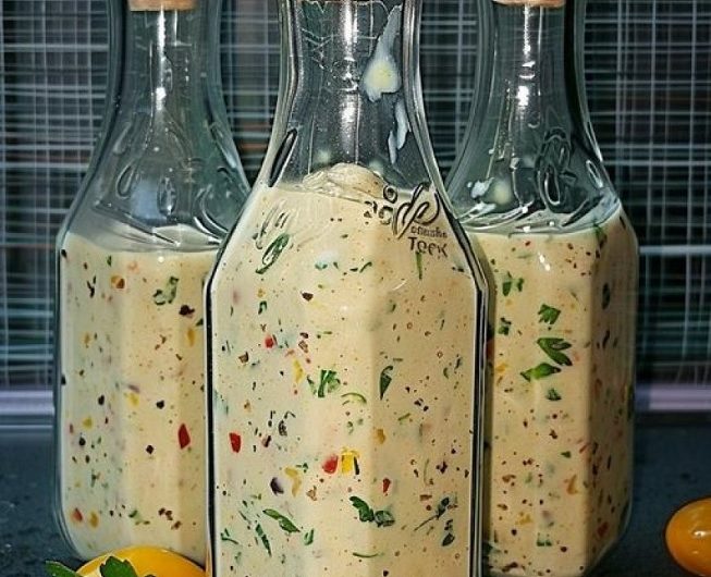 Salatsoße wie im Restaurant – meine liebste cremige Sauce mit 80 g Senf