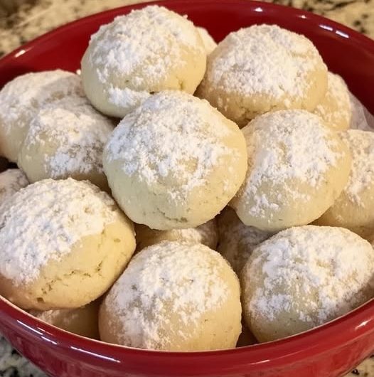 Low Carb Snowball Cookies – Die zarten Weihnachtskekse, die auf der Zunge schmelzen