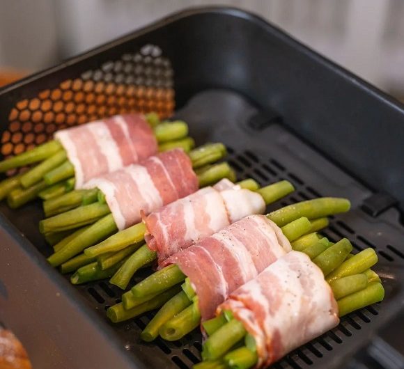 Bohnen im Speckmantel aus der Heißluftfritteuse – einfach, herzhaft und perfekt für den Alltag