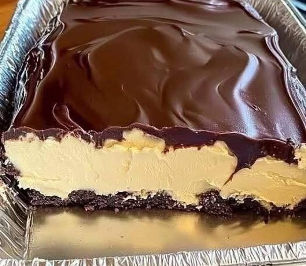 Schokoladen-Éclair-Kuchen ohne Backen – leicht, cremig und überraschend diätfreundlich, erzählt aus meiner ganz normalen Küche