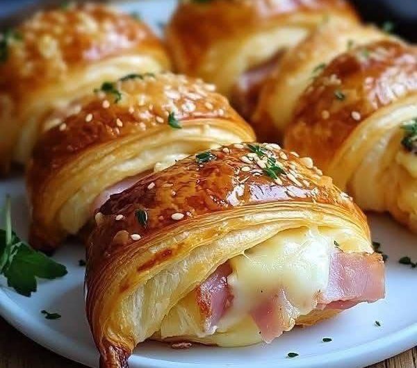 Knusprige Blätterteig-Würstchen-Taschen aus dem Airfryer – ein herzhaftes Wohlfühlrezept wie vom Familienbuffet