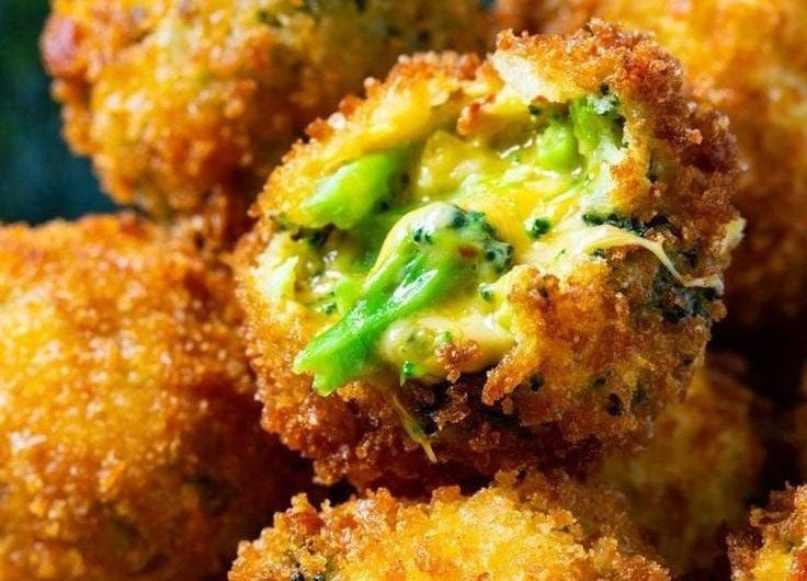 Meine leichten Brokkoli-Käse-Häppchen aus dem Ofen – knusprig, sättigend und überraschend gesund