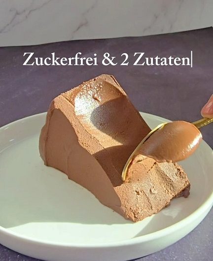 Vegane Low-Carb Schoko-Mousse-Torte aus 2 Zutaten ✨ 100% KETO