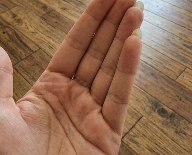 Ich fand diesen seltsamen Gegenstand in der Hosentasche meines Mannes – und die Wahrheit dahinter überraschte mich völlig