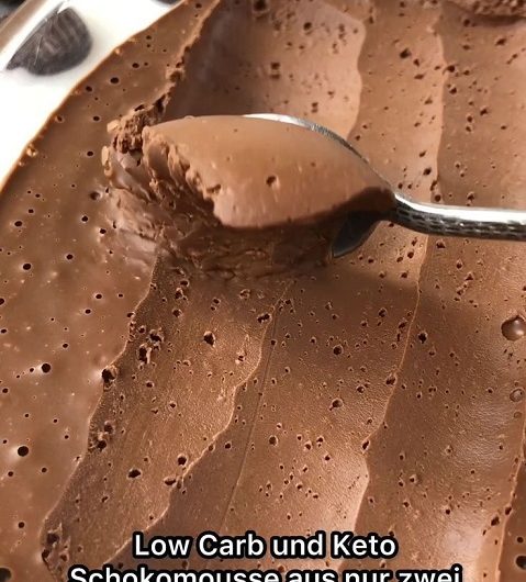 2-Zutaten Low-Carb & Keto Schoko-Kokos Mousse OHNE ZUCKER