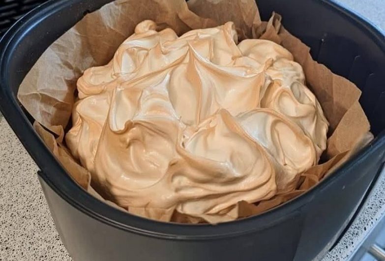 Pavlova aus der Heißluftfritteuse – Knusprig außen, herrlich weich innen