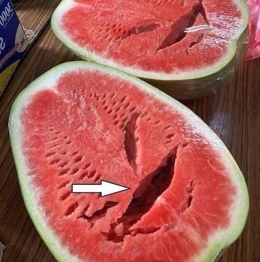 Risse in der Wassermelone entdeckt? Das steckt wirklich dahinter