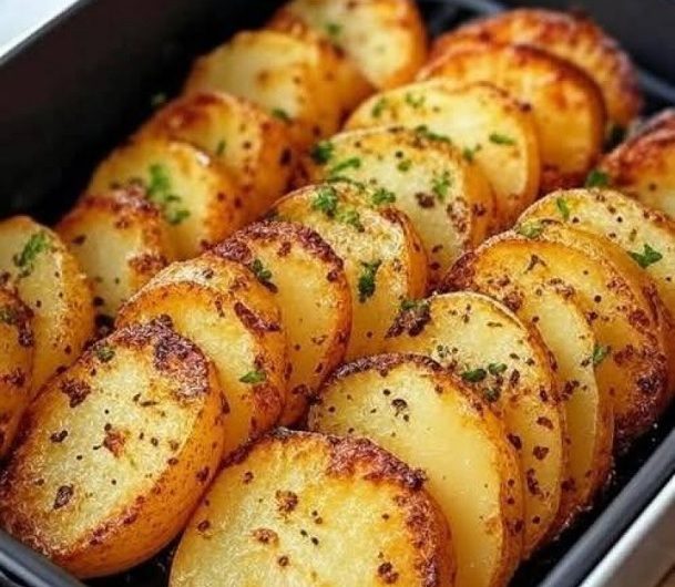 Airfryer Kartoffelscheiben – So knusprig hat meine Oma Kartoffeln früher nie hinbekommen!