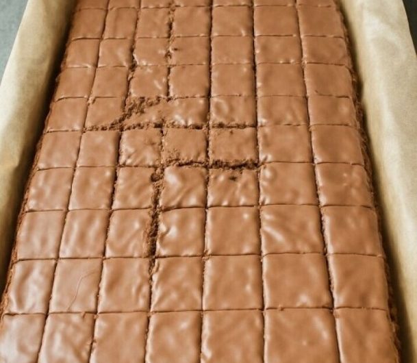 Versoffener Franz – saftiger Schokoladenkuchen mit Schokoglasur