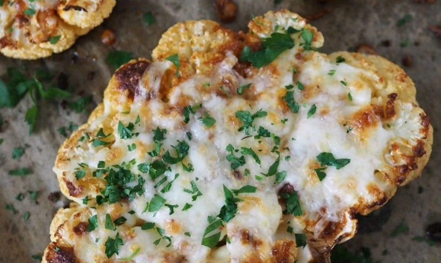 Knuspriges Blumenkohlschnitzel (Low-Carb)